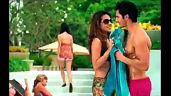 Preview 4 of 6mb Sex Video By Xnxx - Bollywood actor Varun Dhawan Nude