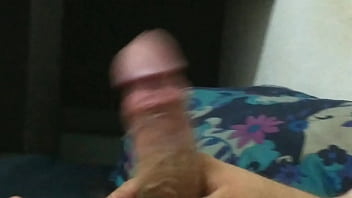 Preview 3 of Small Boy Masturbating - Les muestro mi verga (rica y deliciosa) erecta.