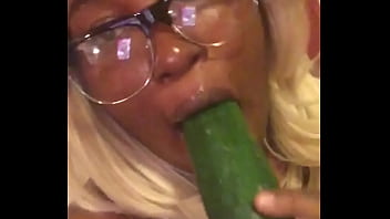 Preview 2 of Bazzrg Mom - Can I Slob On Ur Knob An Lick On Ur Butt