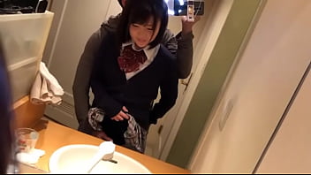 Preview 1 of Horny Cameltoe Mom Banged By Boy - 日本のアニメに出てきそうなかわいい白い肌の美女2