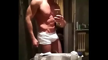 Preview 4 of Ben Ten Xnxx Video - Musculoso bailando segundo