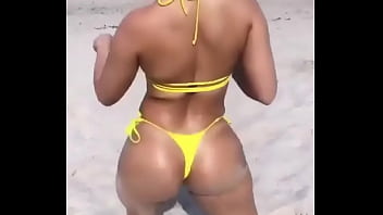 Preview 1 of Hot Master Betting Videos - Queensfuck