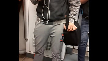 Preview 1 of Mature English Slut - Viajando en el metro de lima peru