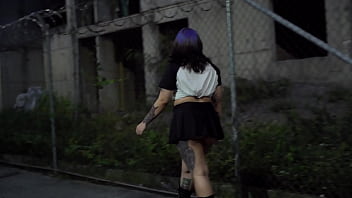 Preview 1 of Fhotos Xxx - Gotica Culona es atrapada en la calle por Ghost Face para sexo rudo de halloween