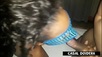 Preview 3 of Mature Woman With Kid - Primeira vez em video da mulata novinha Natasha Medeiros liberou ate o cuzinho para os Dotados