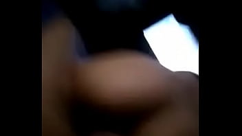 Preview 1 of Ass Spun - Novinha custosa sarrando de costas sem parar