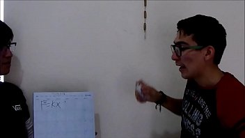 Preview 2 of Norwayi Sex As - Luis Octavio Rifandose con la exposicion del tema Ley de Hooke