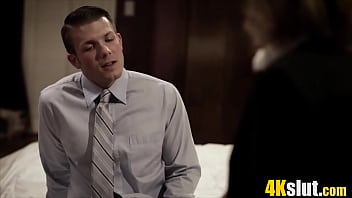Preview 2 of Tube Porn Xxxcmo - Open house and open pussy with the real estate agent