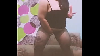 Preview 3 of First Time Blood Fuck Vergin - Dianita de tinder 1