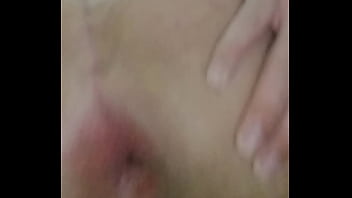 Preview 3 of Bed Rub - Cdzinha mostrando o cuzinho virgem