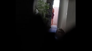 Preview 4 of Very Smallcock - Vizinha gostosa saindo do banho