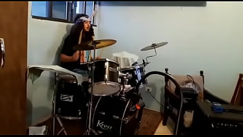 Preview 1 of Very Larg Boobs Sex - Guitarra n&atilde_o aguenta com Carlos e acabou estragando,  botamos pra fuder com o viol&atilde_o dessa vez. Familia assistindo. #FelizDiaDosPais com Asian ac&uacute_stico.