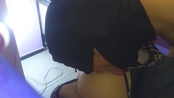 Preview 2 of Lesbian Teej - excitada ela goza