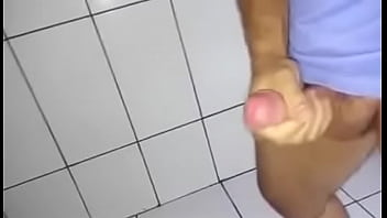 Preview 3 of Mom Xvi - Esvaziando a leiteira com uma boa gozada
