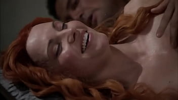 Preview 2 of And Lickin - Lucy Lawless escena de sexo