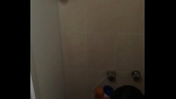 Preview 3 of Bbw Bwag Anal - Espiandola mientras se ba&ntilde_a