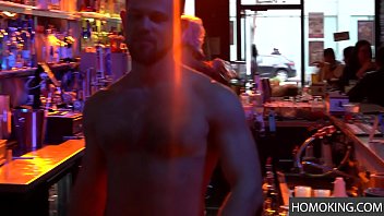 Preview 1 of The Tren - Escapando na balada pra comer um cu | Meeting someone to fuck out of pub