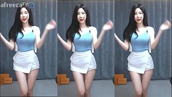 Preview 2 of Rip Tha - G&aacute_i H&agrave_n Quốc nhảy em g&aacute_i thuần khiết