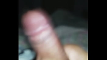 Preview 2 of Mms Xxxxxxxx - Batendo punheta vendo Netflix (parte3)