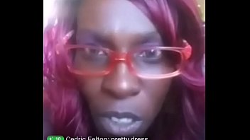 Preview 4 of Das Crush - Horny black girl on live.me