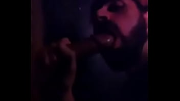 Preview 2 of New Video Hd Xxx 201 - Chupando uma pica gostosa num desses glory holy da vida