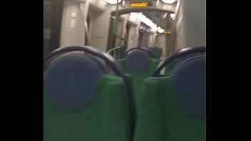 Preview 1 of Beeg Xxx Bp - Punheta no metr&ocirc_