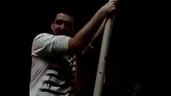 Preview 1 of Nyata Indo - QU&Iacute_MICA SARAD&Atilde_O FAZENDO POLE DANCE