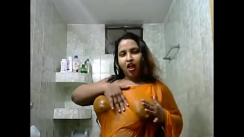 Preview 2 of Sunelone Xxxx Video Porn - My FB GF Showing assets through Saree