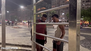 Preview 2 of Ass Piss - PEGANDO FERRO