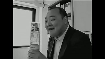 Preview 1 of Waptrick Video Action - japanese idol serving their bosses #2