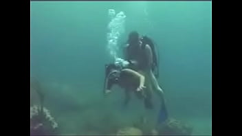 Preview 4 of Redwapfreeporn - Sexo en el mar