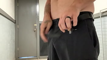 Preview 1 of Ganbang Java - Work jerking