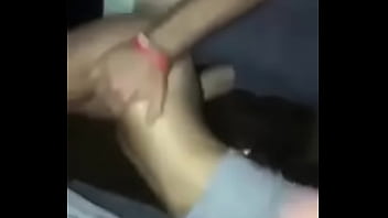 Preview 4 of Memek 12 Tahun - pareja difurtando en un establo al aire libre