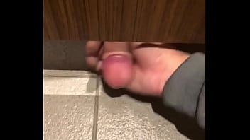 Preview 2 of Bdsm Gay Sissy - Quay l&eacute_n vắt tinh sục cặc d&ugrave_m anh toilet