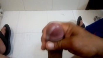 Preview 3 of Roselip Japanese Footjob - terminando rico y tirando leche