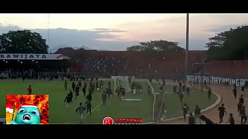 Preview 2 of Bbw Crazy - BUDAYA BAKU HANTAM VERSI SUPORTER INDONESIA