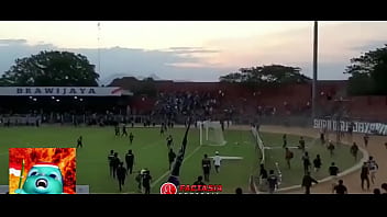 Preview 1 of Bbw Crazy - BUDAYA BAKU HANTAM VERSI SUPORTER INDONESIA