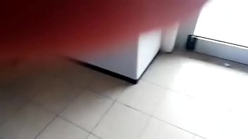 Preview 1 of Basur Bhabi Sex - La tua bellissima mamma italiana passa la mattinata a provarsi questi fantastici jeans aderenti