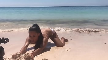 Preview 4 of Swimming Pool Xxxx Videos - Apolonia Lapiedra On The Beach