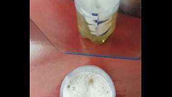 Preview 2 of Video Porni - Piss in bottle2