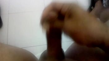 Preview 1 of Sunny Leone In Vibrator - me masturbo asta terminar y tirar leche