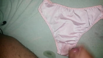 Preview 3 of Sixual Hurd - Punhetando com Calcinha