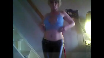 Preview 3 of Fozia Wahab - ellen goos crazy in here new chow and moves