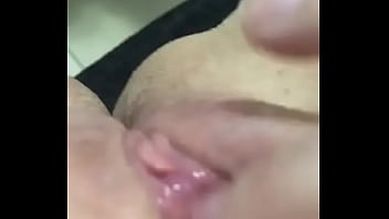 Preview 3 of Rampaging Selena Castro - Me dedica una paja