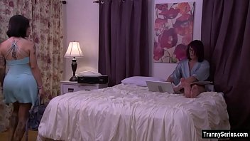 Preview 1 of Www Javdh Com - Ts Foxxy big dick shemale