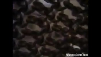 Preview 1 of Kazashki Krasotki - Esposa pega irma dando pro marido