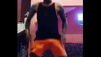 Preview 1 of Brazzers Young Mom Small Boy - gostoso dancando brega funk