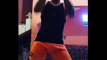 Preview 4 of Brazzers Young Mom Small Boy - gostoso dancando brega funk