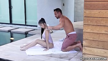 Preview 2 of Saks Degan Makcik - Asian cunt gets a hard dick down from behind doggystyle