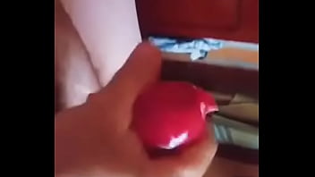Preview 4 of Hard Fast Finger Fack - Pau com camisinha de morango